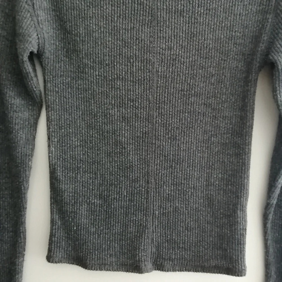 Urban Outfitters Out From Under Long Sleeve Ribbed Stretch Medium - Picture 4 of 13